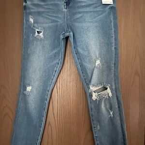 Blank NYC distressed jeans in a size 26